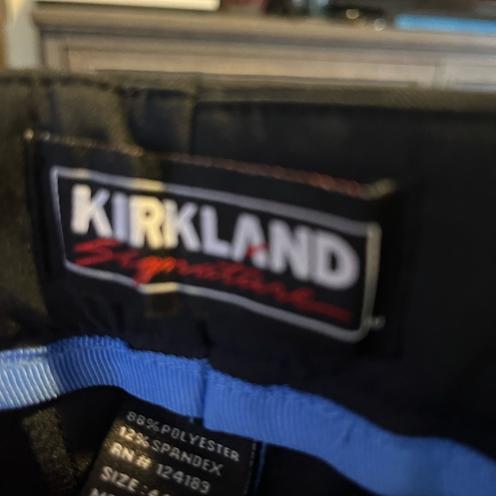 Kirkland Signature Black Performance Shorts - Picture 2 of 6